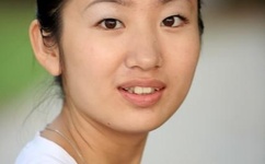 棒棒糖放屁眼里吸收小视频